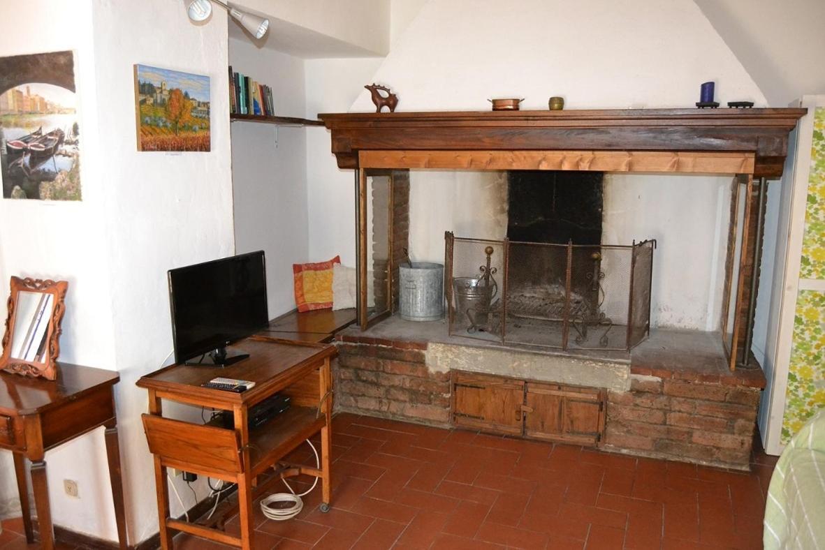 パンツァーノAgriturismo Podere La Casaアパートメント エクステリア 写真